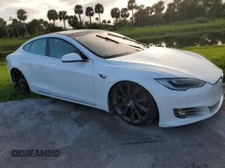 2021 Tesla Model S Long Range Plus z VIN 5YJSA1E23MF425368, wystawiony jako Copart lot #73956634 z przebiegiem Nie podano mil oraz Nie do naprawy • Non repairable. Historia ofert i sprzedaży dostępna na DreamBid. Obrazek 4.