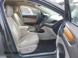 2016 Lincoln MKC Reserve with VIN 5LMTJ3DH0GUJ03524, listed as a IAAI auction lot 41405020 with 59,469 mi miles and . Bid and sale history available at DreamBid. Image 5.