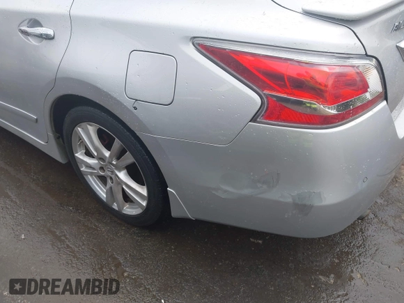 2015 Nissan Altima SL with VIN 1N4BL3AP7FC454420, listed as a IAAI auction lot 41666384 with 211,747 mi miles and . Bid and sale history available at carsss.com. Image 19.