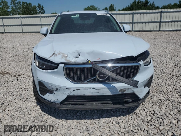 2025 Volvo XC40 Core Bright Theme with VIN YV4L12UJ3S2577263, listed as a Copart auction lot 63304625 with Not provided miles and Clean title. Bid and sale history available at DreamBid. Image 5.