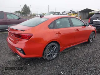 2021 Kia Forte GT-Line with VIN 3KPF34AD5ME341174, listed as a IAAI auction lot 41915220 with 28,804 mi miles. Bid and sale history available at carsss.com. Image 4.