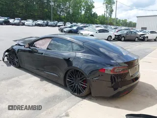 2016 Tesla Model S 90D z VIN 5YJSA1E46GF162217, wystawiony jako IAAI lot #42502493 z przebiegiem Nie podano mil oraz . Historia ofert i sprzedaży dostępna na DreamBid. Obrazek 3.