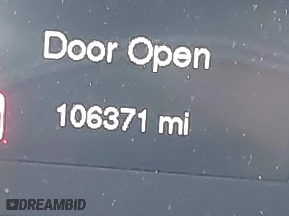 2018 Jeep Cherokee Latitude with VIN 1C4PJMCB1JD589473, listed as a IAAI auction lot 41665630 with 106,371 mi miles and . Bid and sale history available at DreamBid. Image 15.