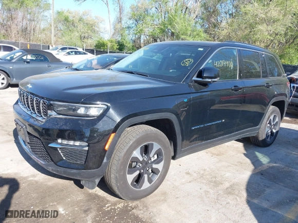 2024 Jeep Grand Cherokee 4xe with VIN 1C4RJYB64RC720580, listed as a IAAI auction lot 42019400 with 45,542 mi miles. Bid and sale history available at carsss.com. Image 17.