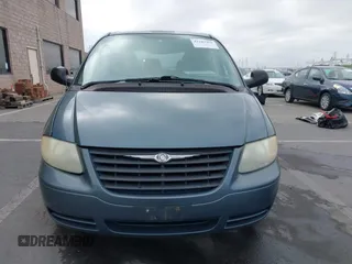 2006 Chrysler Town & Country with VIN 1A4GP45R76B718466, listed as a IAAI auction lot 42104395 with 260,634 mi miles and . Bid and sale history available at DreamBid. Image 12.