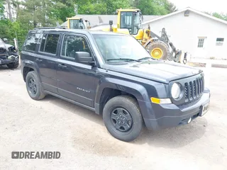 2016 Jeep Patriot Sport SE z VIN 1C4NJPBA7GD526498, wystawiony jako IAAI lot #42295160 z przebiegiem 143 241 mil mil oraz . Historia ofert i sprzedaży dostępna na DreamBid. Obrazek 1.