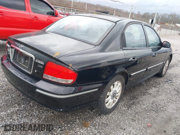 2003 Hyundai Sonata GLS with VIN KMHWF35H23A810622, listed as a IAAI auction lot 41719568 with 94,116 mi miles. Bid and sale history available at carsss.com. Image 4.