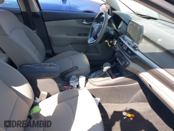 2019 Kia Forte LXS with VIN 3KPF24AD6KE067063, listed as a IAAI auction lot 41877273 with 68,442 mi miles. Bid and sale history available at carsss.com. Image 5.