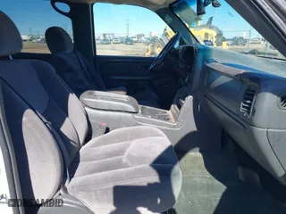 2006 GMC Sierra 1500 SLT with VIN 2GTEK13T061170674, listed as a IAAI auction lot 41680561 with 222,276 mi miles. Bid and sale history available at carsss.com. Image 5.