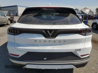 2023 VinFast VF 8 Plus z VIN RLLV1AFA6PH002359, wystawiony jako Copart lot #73861244 z przebiegiem 14 261 mil mil oraz Szkoda całkowita • Salvage title. Historia ofert i sprzedaży dostępna na DreamBid. Obrazek 6.