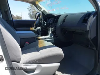 2008 Toyota Tundra z VIN 5TFEV54118X038542, wystawiony jako IAAI lot #42265229 z przebiegiem 148 546 mil mil oraz . Historia ofert i sprzedaży dostępna na DreamBid. Obrazek 5.