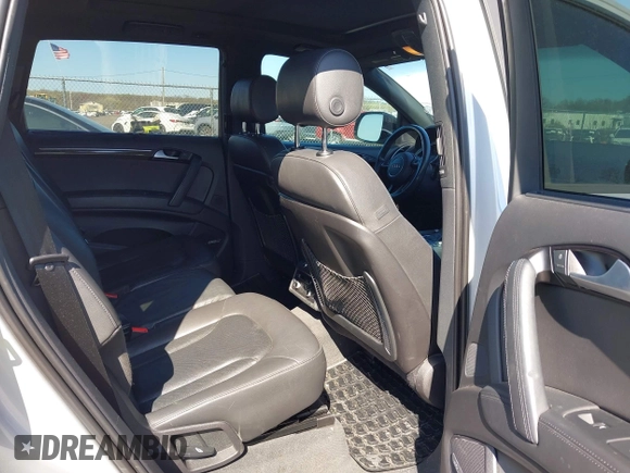 2015 Audi Q7 S line Prestige с VIN WA1DGAFE9FD029921, выставлен на аукционе IAAI как лот 42045827 с пробегом 78 162 миль миль и . История ставок и продаж доступна на DreamBid. Изображение 8.