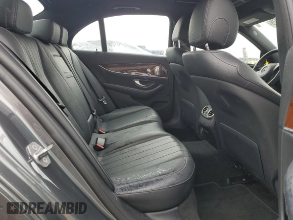 2017 Mercedes-Benz E 300 Luxury z VIN WDDZF4KB8HA108146, wystawiony jako Copart lot #58291275 z przebiegiem 96 000 mil mil oraz Szkoda całkowita • Salvage title. Historia ofert i sprzedaży dostępna na DreamBid. Obrazek 10.