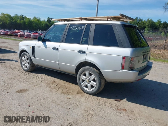 2004 Land Rover Range Rover HSE z VIN SALME11484A163403, wystawiony jako IAAI lot #42323608 z przebiegiem 184 889 mil mil oraz . Historia ofert i sprzedaży dostępna na DreamBid. Obrazek 3.