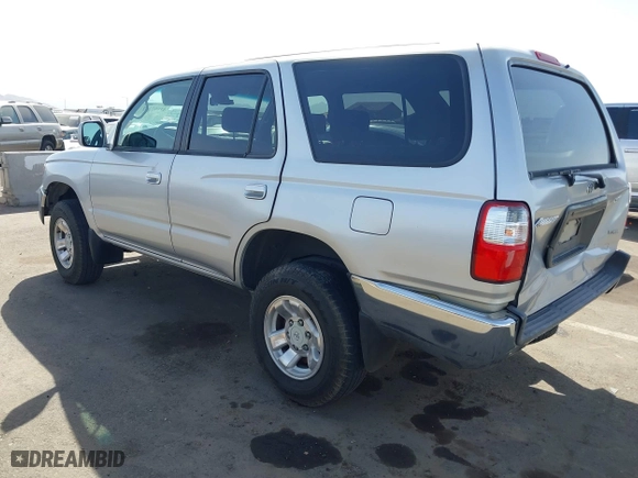 2001 Toyota 4Runner SR5 with VIN JT3GN86R410218081, listed as a IAAI auction lot 41692262 with 228,010 mi miles. Bid and sale history available at carsss.com. Image 3.