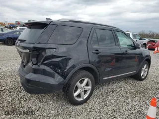 2019 Ford Explorer XLT with VIN 1FM5K7D82KGA39025, listed as a Copart auction lot 53251925 with 98,668 mi miles and Salvage Title. Bid and sale history available at carsss.com. Image 3.