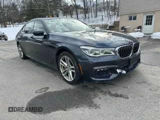 2017 BMW 7 Series with VIN WBA7F2C38HG422936, listed as a Copart auction lot 44996865 with 84,597 mi miles and Clean Title. Bid and sale history available at DreamBid. Image 4.