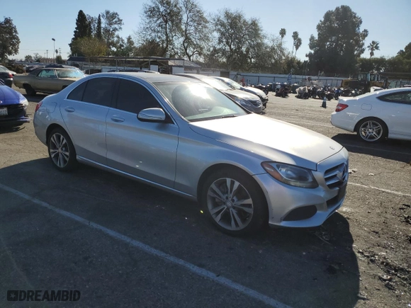 2015 Mercedes-Benz C-Class C 300 Luxury with VIN 55SWF4KB7FU040602, listed as a Copart auction lot 88269665 with 200,517 mi miles and Salvage Title. Bid and sale history available at carsss.com. Image 4.