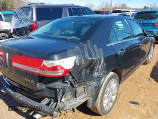 2011 Lincoln MKZ with VIN 3LNHL2GC9BR760335, listed as a IAAI auction lot 41587081 with 178,192 mi miles and . Bid and sale history available at carsss.com. Image 4.