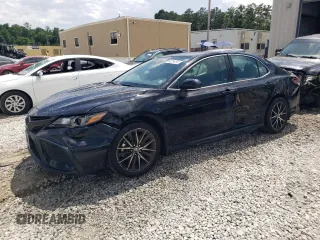 2024 Toyota Camry SE with VIN 4T1G11AK9RU890727, listed as a Copart auction lot 64234294 with 18,768 mi miles and Salvage Title. Bid and sale history available at carsss.com. Image 1.