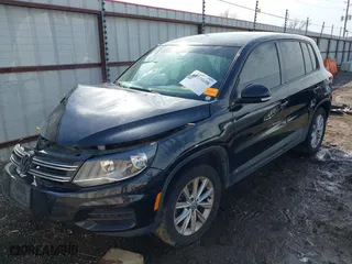 2017 Volkswagen Tiguan S with VIN WVGAV7AX5HK053010, listed as a IAAI auction lot 41658698 with 72,802 mi miles. Bid and sale history available at carsss.com. Image 17.