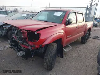 2011 Toyota Tacoma with VIN 3TMLU4EN5BM067173, listed as a IAAI auction lot 41397580 with 178,959 mi miles. Bid and sale history available at carsss.com. Image 2.