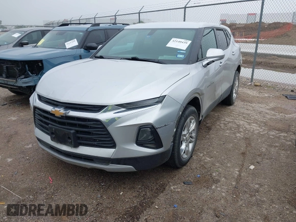 2020 Chevrolet Blazer LT z VIN 3GNKBCRSXLS570066, wystawiony jako IAAI lot #42140439 z przebiegiem 187 034 mil mil oraz . Historia ofert i sprzedaży dostępna na DreamBid. Obrazek 18.