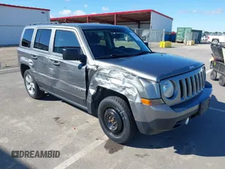 2014 Jeep Patriot Sport with VIN 1C4NJRBB5ED574390, listed as a IAAI auction lot 41949395 with 61,911 mi miles. Bid and sale history available at carsss.com. Image 1.