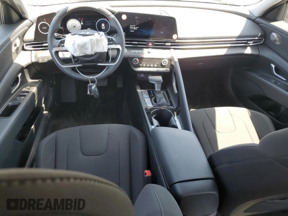2025 Hyundai Elantra SEL Convenience with VIN KMHLS4DG9SU943131, listed as a Copart auction lot 54518735 with 876 mi miles and Non Repairable. Bid and sale history available at DreamBid. Image 8.