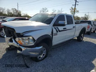2018 Ram 2500 Tradesman with VIN 3C6UR5HJ4JG122074, listed as a Copart auction lot 47213695 with 221,538 mi miles and Salvage Title. Bid and sale history available at carsss.com. Image 1.
