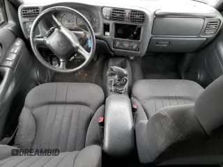 2005 Chevrolet Blazer LS z VIN 1GNCT18X65K103468, wystawiony jako Copart lot #51663025 z przebiegiem 180 451 mil mil oraz Szkoda całkowita • Salvage title. Historia ofert i sprzedaży dostępna na DreamBid. Obrazek 8.
