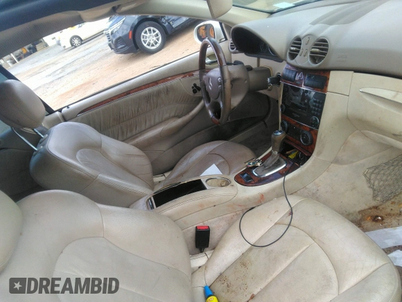 2007 Mercedes-Benz CLK 350 with VIN WDBTK56F27F234467, listed as a IAAI auction lot 42569835 with 139,325 mi miles and . Bid and sale history available at DreamBid. Image 5.