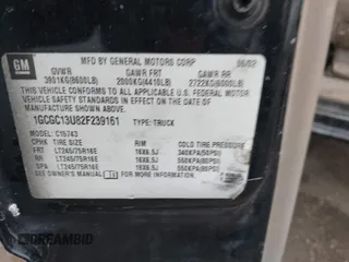 2002 Chevrolet Silverado 1500HD LS z VIN 1GCGC13U82F239161, wystawiony jako IAAI lot #41268788 z przebiegiem Nie podano mil oraz . Historia ofert i sprzedaży dostępna na DreamBid. Obrazek 9.