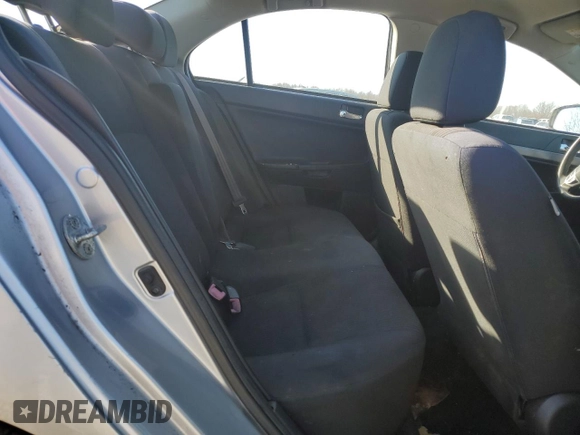 2015 Mitsubishi Lancer ES z VIN JA32U2FU4FU022022, wystawiony jako Copart lot #46281395 z przebiegiem 142 071 mil mil oraz Szkoda całkowita • Salvage title. Historia ofert i sprzedaży dostępna na DreamBid. Obrazek 10.