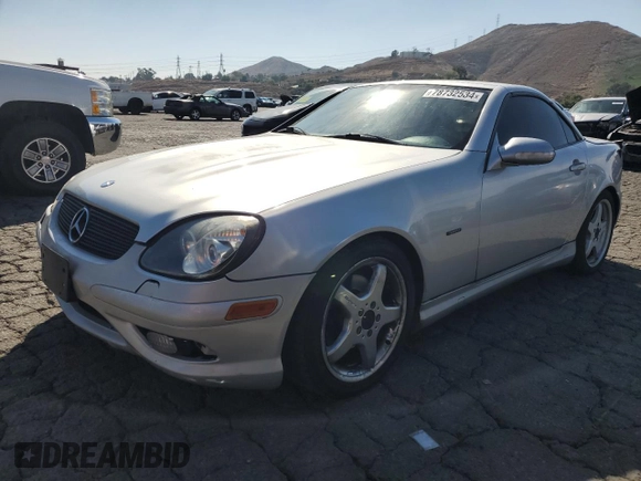 2004 Mercedes-Benz SLK-Class with VIN WDBKK65FX4F300567, listed as a Copart auction lot 78732534 with 168,685 mi miles and Clean Title. Bid and sale history available at carsss.com. Image 1.