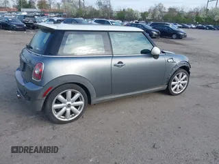 2008 MINI Hardtop S with VIN WMWMF73558TT87605, listed as a IAAI auction lot 41940226 with 113,595 mi miles and . Bid and sale history available at DreamBid. Image 4.