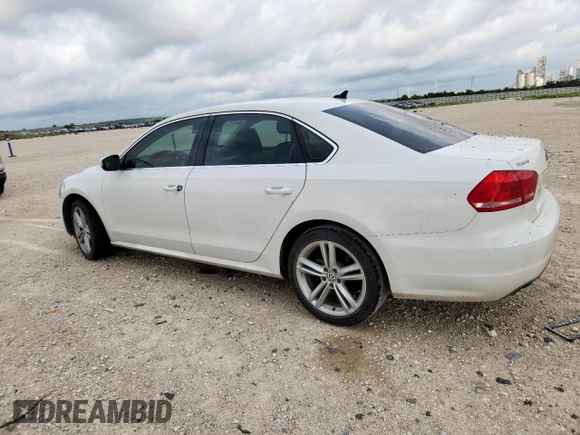 2014 Volkswagen Passat SE z VIN 1VWBN7A38EC076113, wystawiony jako Copart lot #64878365 z przebiegiem 162 833 mil mil oraz Czysty tytuł • Clean title. Historia ofert i sprzedaży dostępna na DreamBid. Obrazek 2.