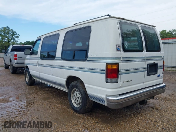 1992 Ford Econoline Cargo z VIN 1FDEE14N3NHA25465, wystawiony jako IAAI lot #42149941 z przebiegiem 172 438 mil mil oraz . Historia ofert i sprzedaży dostępna na DreamBid. Obrazek 3.
