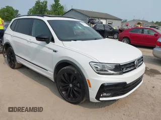 2020 Volkswagen Tiguan SE z VIN 3VV3B7AX3LM179830, wystawiony jako IAAI lot #42411294 z przebiegiem 44 173 mil mil oraz . Historia ofert i sprzedaży dostępna na DreamBid. Obrazek 1.