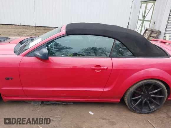 2006 Ford Mustang GT Deluxe with VIN 1ZVFT85H265120003, listed as a IAAI auction lot 41810689 with 93,878 mi miles. Bid and sale history available at carsss.com. Image 14.