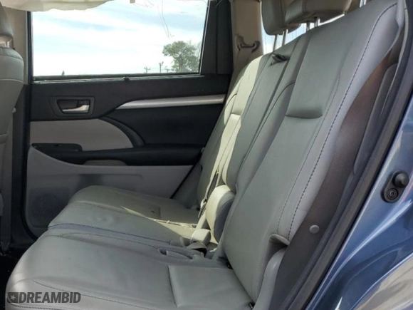 2017 Toyota Highlander XLE with VIN 5TDJZRFH1HS393351, listed as a Copart auction lot 46149615 with 68,985 mi miles and Salvage Title. Bid and sale history available at carsss.com. Image 11.
