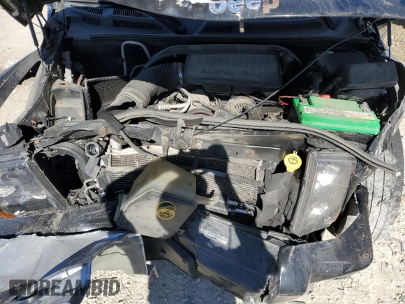 2008 Jeep Commander Sport with VIN 1J8HG48K88C114181, listed as a Copart auction lot 73712204 with 174,773 mi miles and Non Repairable. Bid and sale history available at carsss.com. Image 11.