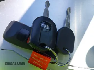 2008 Ford Escape Hybrid z VIN 1FMCU49H88KB89767, wystawiony jako IAAI lot #42650593 z przebiegiem 127 093 mil mil oraz . Historia ofert i sprzedaży dostępna na DreamBid. Obrazek 11.
