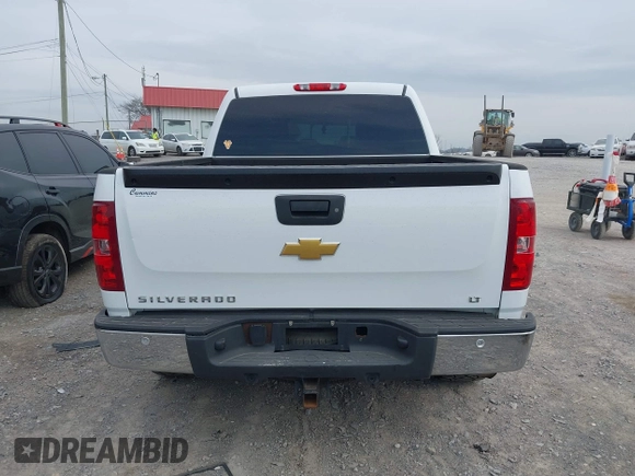 2013 Chevrolet Silverado 1500 LT with VIN 3GCPKSE71DG300433, listed as a IAAI auction lot 41769366 with 210,857 mi miles. Bid and sale history available at carsss.com. Image 16.