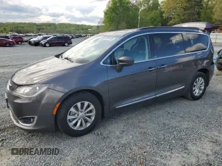 2017 Chrysler Pacifica Touring L with VIN 2C4RC1BG3HR576178, listed as a Copart auction lot 52801685 with 151,904 mi miles and Salvage Title. Bid and sale history available at DreamBid. Image 1.