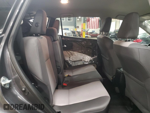 2015 Toyota RAV4 LE z VIN 2T3BFREV9FW298469, wystawiony jako Copart lot #57765415 z przebiegiem 152 391 mil mil oraz Szkoda całkowita • Salvage title. Historia ofert i sprzedaży dostępna na DreamBid. Obrazek 11.