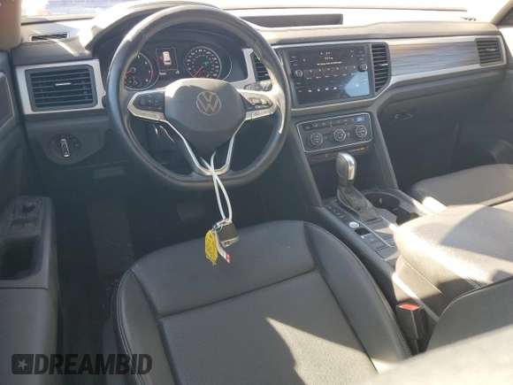 2021 Volkswagen Atlas SE z VIN 1V2WR2CA0MC517141, wystawiony jako Copart lot #47005475 z przebiegiem 53 929 mil mil oraz Szkoda całkowita • Salvage title. Historia ofert i sprzedaży dostępna na DreamBid. Obrazek 8.