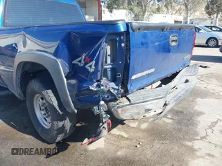 2003 Chevrolet Silverado 1500HD LS with VIN 1GCGK13U03F218776, listed as a IAAI auction lot 41993253 with 289,854 mi miles and . Bid and sale history available at DreamBid. Image 6.