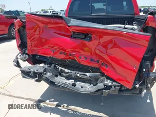 2022 Toyota Tacoma SR with VIN 3TYAX5GN6NT060646, listed as a IAAI auction lot 42186513 with 46,735 mi miles and . Bid and sale history available at DreamBid. Image 18.