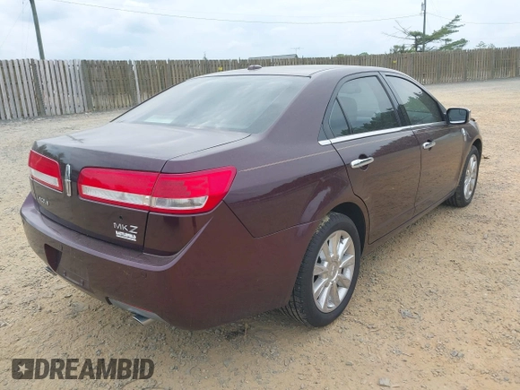 2011 Lincoln MKZ with VIN 3LNHL2GC9BR760237, listed as a IAAI auction lot 42124301 with 100,323 mi miles. Bid and sale history available at carsss.com. Image 4.
